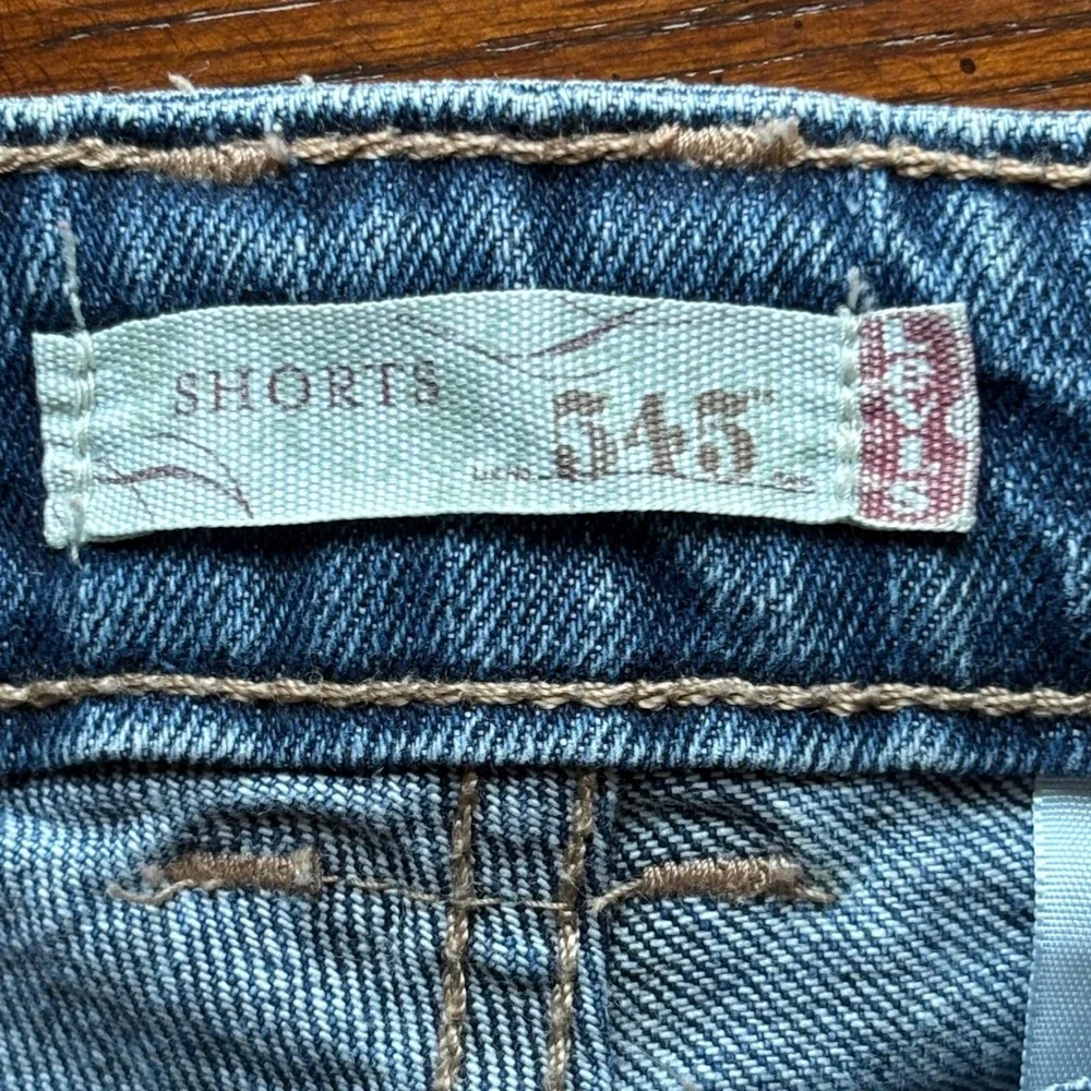 Levis levis 545